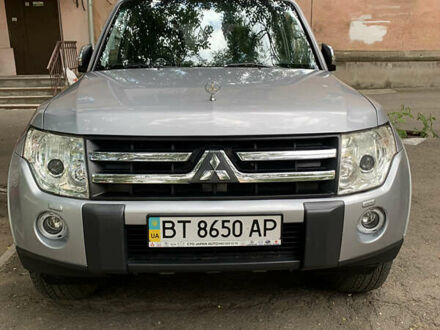 Сірий Міцубісі Паджеро, об'ємом двигуна 3 л та пробігом 124 тис. км за 14500 $, фото 1 на Automoto.ua
