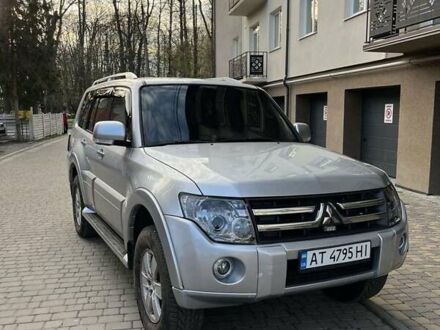 Мицубиси Паджеро 2008 в Коломые на Automoto.ua Серый Мицубиси Паджеро, объемом двигателя 2.97 л и пробегом 211 тыс. км за 10500 $, фото 1 на Automoto.ua