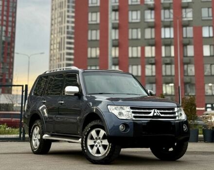 Сірий Міцубісі Паджеро, об'ємом двигуна 3 л та пробігом 245 тис. км за 9950 $, фото 1 на Automoto.ua