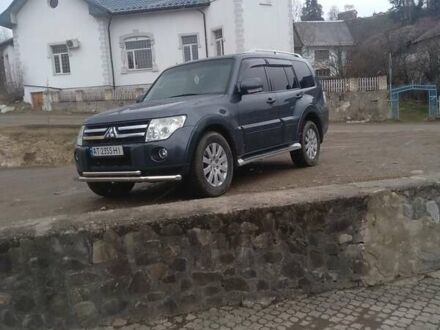 Серый Мицубиси Паджеро, объемом двигателя 3.2 л и пробегом 268 тыс. км за 13400 $, фото 1 на Automoto.ua