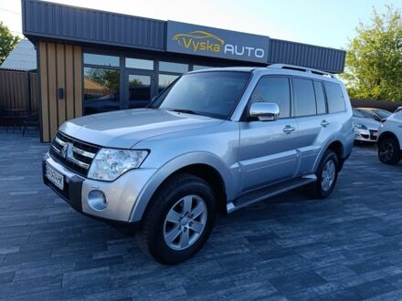 Сірий Міцубісі Паджеро, об'ємом двигуна 3.2 л та пробігом 254 тис. км за 11500 $, фото 1 на Automoto.ua
