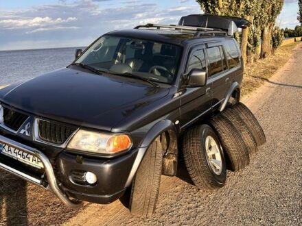 Мицубиси Паджеро 2008 в Киеве на Automoto.ua Серый Мицубиси Паджеро, объемом двигателя 3 л и пробегом 225 тыс. км за 8700 $, фото 1 на Automoto.ua