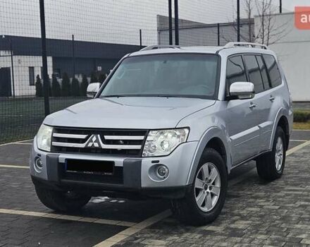 Серый Мицубиси Паджеро, объемом двигателя 3 л и пробегом 259 тыс. км за 9700 $, фото 1 на Automoto.ua
