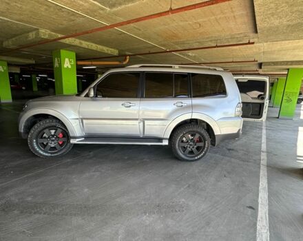 Серый Мицубиси Паджеро, объемом двигателя 3.2 л и пробегом 158 тыс. км за 7500 $, фото 1 на Automoto.ua