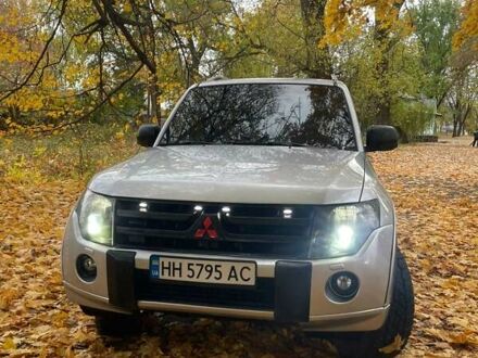 Мицубиси Паджеро 2010 в Шостке на Automoto.ua Серый Мицубиси Паджеро, объемом двигателя 2.97 л и пробегом 286 тыс. км за 14500 $, фото 1 на Automoto.ua