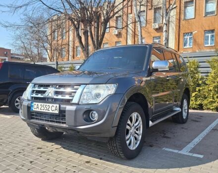 Серый Мицубиси Паджеро, объемом двигателя 3.2 л и пробегом 227 тыс. км за 17000 $, фото 1 на Automoto.ua