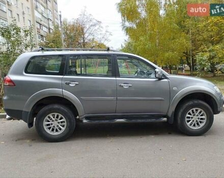 Сірий Міцубісі Паджеро, об'ємом двигуна 2.5 л та пробігом 78 тис. км за 22800 $, фото 1 на Automoto.ua