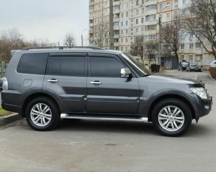 Серый Мицубиси Паджеро, объемом двигателя 3.2 л и пробегом 184 тыс. км за 17900 $, фото 1 на Automoto.ua