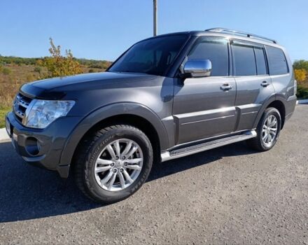 Серый Мицубиси Паджеро, объемом двигателя 3.2 л и пробегом 183 тыс. км за 19999 $, фото 1 на Automoto.ua