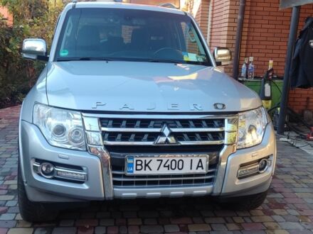 Мицубиси Паджеро 2014 в Ровно на Automoto.ua Серый Мицубиси Паджеро, объемом двигателя 3.2 л и пробегом 180 тыс. км за 22000 $, фото 1 на Automoto.ua