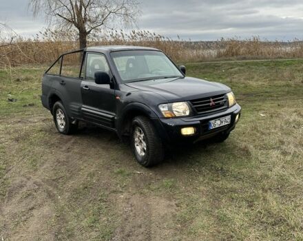 Синий Мицубиси Паджеро, объемом двигателя 3.2 л и пробегом 321 тыс. км за 3300 $, фото 1 на Automoto.ua