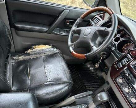 Синий Мицубиси Паджеро, объемом двигателя 3.2 л и пробегом 321 тыс. км за 3300 $, фото 8 на Automoto.ua