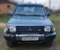 Синий Мицубиси Паджеро, объемом двигателя 3.5 л и пробегом 300 тыс. км за 3055 $, фото 1 на Automoto.ua