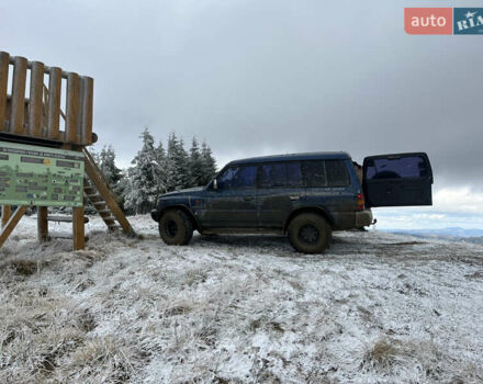Синий Мицубиси Паджеро, объемом двигателя 2.97 л и пробегом 280 тыс. км за 6500 $, фото 2 на Automoto.ua