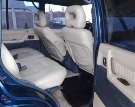 Синій Міцубісі Паджеро, об'ємом двигуна 3.5 л та пробігом 300 тис. км за 12000 $, фото 5 на Automoto.ua