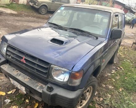 Синий Мицубиси Паджеро, объемом двигателя 0 л и пробегом 100 тыс. км за 1500 $, фото 1 на Automoto.ua