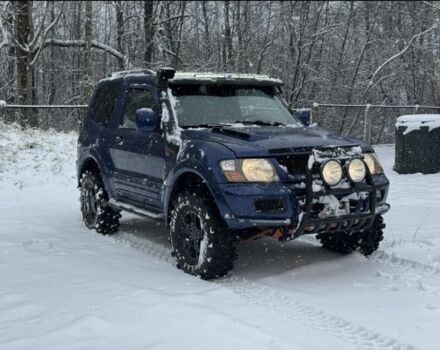 Синий Мицубиси Паджеро, объемом двигателя 3.2 л и пробегом 230 тыс. км за 3400 $, фото 1 на Automoto.ua