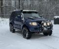 Синий Мицубиси Паджеро, объемом двигателя 3.2 л и пробегом 230 тыс. км за 3400 $, фото 1 на Automoto.ua