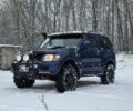 Синий Мицубиси Паджеро, объемом двигателя 3.2 л и пробегом 230 тыс. км за 3400 $, фото 1 на Automoto.ua
