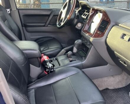 Синий Мицубиси Паджеро, объемом двигателя 3.5 л и пробегом 257 тыс. км за 6000 $, фото 12 на Automoto.ua