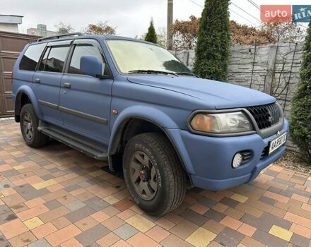 Синий Мицубиси Паджеро, объемом двигателя 3 л и пробегом 332 тыс. км за 6200 $, фото 2 на Automoto.ua