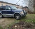 Синий Мицубиси Паджеро, объемом двигателя 3.2 л и пробегом 433 тыс. км за 6881 $, фото 1 на Automoto.ua