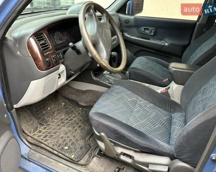 Синий Мицубиси Паджеро, объемом двигателя 3 л и пробегом 332 тыс. км за 6200 $, фото 4 на Automoto.ua