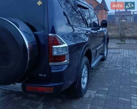 Синій Міцубісі Паджеро, об'ємом двигуна 3.5 л та пробігом 305 тис. км за 6300 $, фото 1 на Automoto.ua