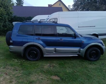 Синий Мицубиси Паджеро, объемом двигателя 3.2 л и пробегом 320 тыс. км за 4673 $, фото 1 на Automoto.ua