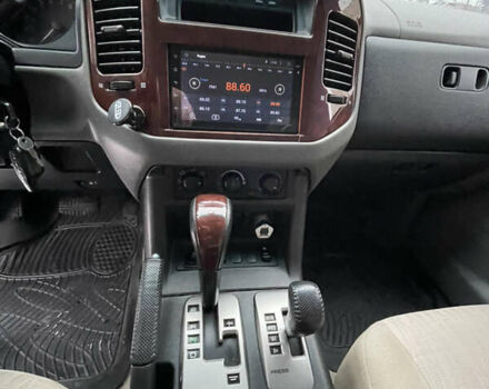 Синій Міцубісі Паджеро, об'ємом двигуна 3 л та пробігом 295 тис. км за 8500 $, фото 24 на Automoto.ua