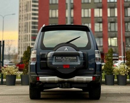 Синій Міцубісі Паджеро, об'ємом двигуна 3 л та пробігом 245 тис. км за 8950 $, фото 2 на Automoto.ua