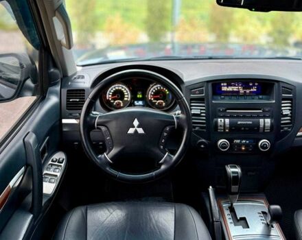 Синій Міцубісі Паджеро, об'ємом двигуна 3 л та пробігом 245 тис. км за 8950 $, фото 9 на Automoto.ua