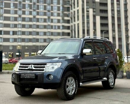 Синій Міцубісі Паджеро, об'ємом двигуна 3 л та пробігом 245 тис. км за 8950 $, фото 5 на Automoto.ua