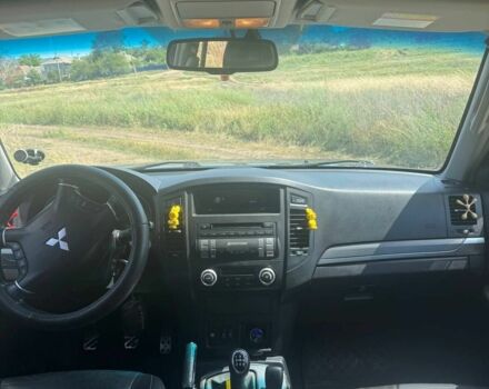 Синий Мицубиси Паджеро, объемом двигателя 3.2 л и пробегом 281 тыс. км за 7142 $, фото 2 на Automoto.ua