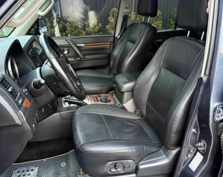 Синій Міцубісі Паджеро, об'ємом двигуна 3 л та пробігом 245 тис. км за 8950 $, фото 12 на Automoto.ua