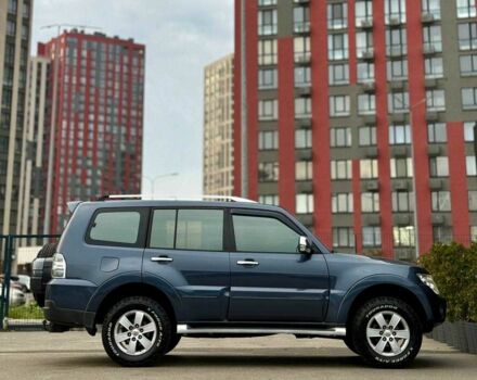 Синій Міцубісі Паджеро, об'ємом двигуна 3 л та пробігом 245 тис. км за 8950 $, фото 6 на Automoto.ua