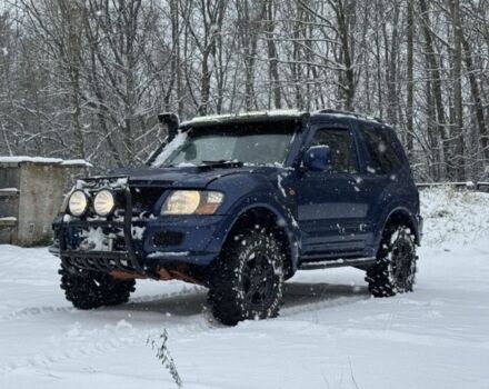 Синій Міцубісі Паджеро, об'ємом двигуна 3.2 л та пробігом 230 тис. км за 3400 $, фото 1 на Automoto.ua