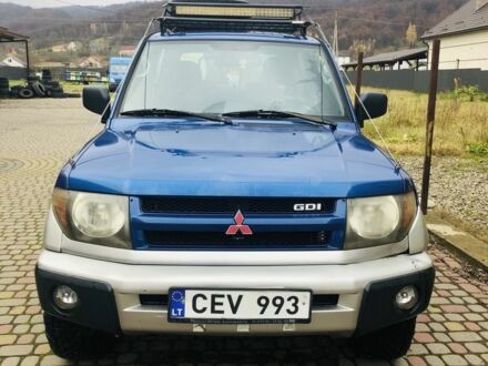 Синий Мицубиси Паджеро, объемом двигателя 1.8 л и пробегом 140 тыс. км за 3300 $, фото 1 на Automoto.ua
