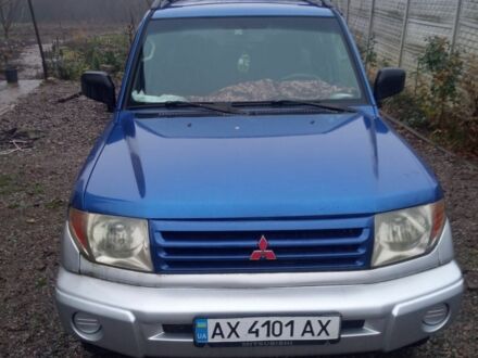 Синий Мицубиси Паджеро, объемом двигателя 0 л и пробегом 230 тыс. км за 3500 $, фото 1 на Automoto.ua