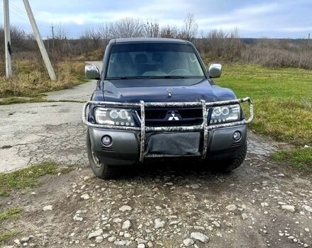 Синій Міцубісі Паджеро, об'ємом двигуна 3 л та пробігом 320 тис. км за 4400 $, фото 1 на Automoto.ua