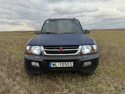 Синий Мицубиси Паджеро, объемом двигателя 3.2 л и пробегом 240 тыс. км за 4300 $, фото 1 на Automoto.ua