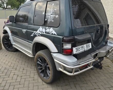 Зелений Міцубісі Паджеро, об'ємом двигуна 3 л та пробігом 280 тис. км за 5500 $, фото 3 на Automoto.ua