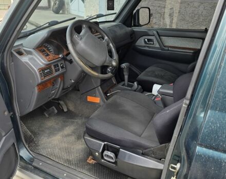 Зелений Міцубісі Паджеро, об'ємом двигуна 3 л та пробігом 280 тис. км за 5500 $, фото 4 на Automoto.ua