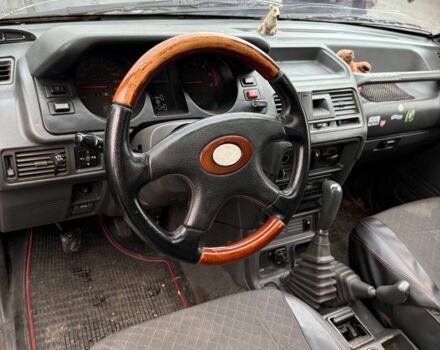 Зелений Міцубісі Паджеро, об'ємом двигуна 2.8 л та пробігом 300 тис. км за 6000 $, фото 7 на Automoto.ua