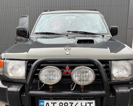 Зелений Міцубісі Паджеро, об'ємом двигуна 2.8 л та пробігом 300 тис. км за 6000 $, фото 4 на Automoto.ua