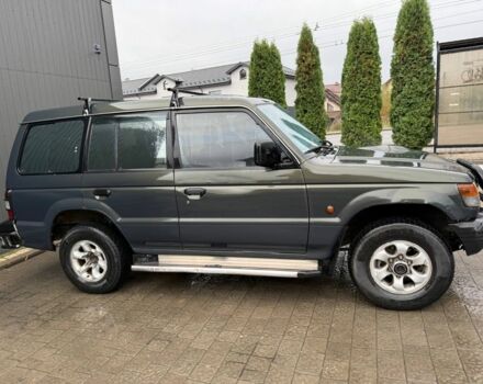 Зелений Міцубісі Паджеро, об'ємом двигуна 2.8 л та пробігом 300 тис. км за 6000 $, фото 5 на Automoto.ua