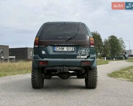 Зеленый Мицубиси Паджеро, объемом двигателя 3.2 л и пробегом 230 тыс. км за 4000 $, фото 4 на Automoto.ua