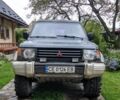 Зеленый Мицубиси Паджеро, объемом двигателя 3 л и пробегом 300 тыс. км за 4131 $, фото 1 на Automoto.ua