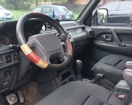 Зеленый Мицубиси Паджеро, объемом двигателя 2.8 л и пробегом 220 тыс. км за 6450 $, фото 2 на Automoto.ua