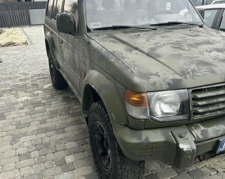 Зелений Міцубісі Паджеро, об'ємом двигуна 2.5 л та пробігом 450 тис. км за 3700 $, фото 1 на Automoto.ua